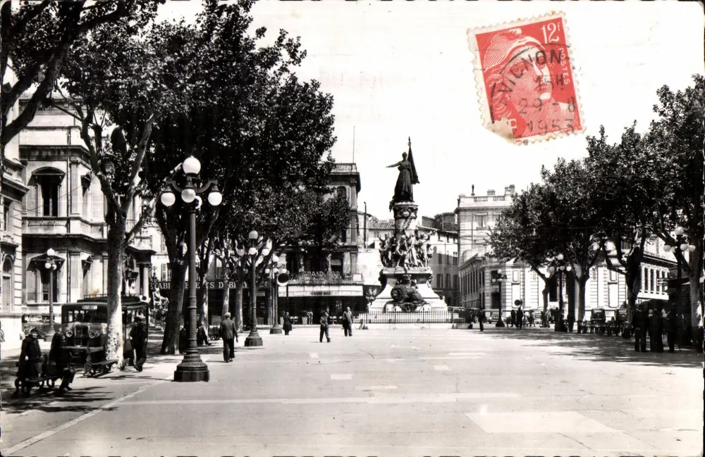 Avignon — Place Jean-Jaurès — Éditions Gletigny - Frente