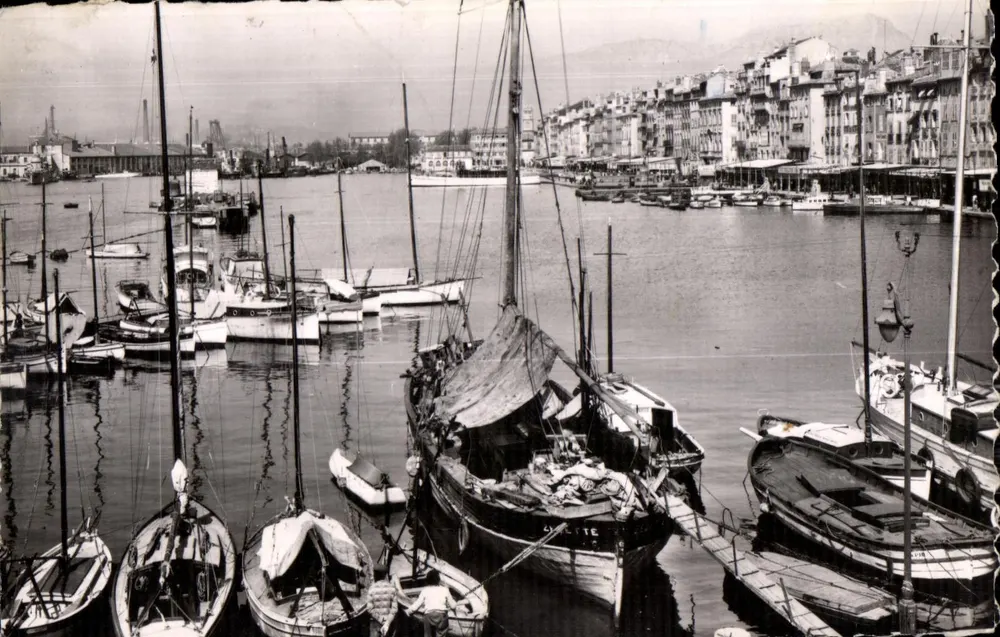 Toulon — Allgemeiner Blick auf den Quai de la Rade (Vor dem Bombardement) — Edition Clarygny - Vorderseite