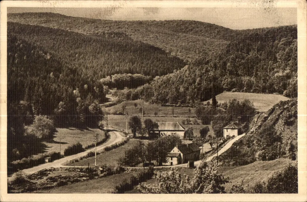Das Tal der Canche bei Viollots — Route von Autun nach Château-Chinon zwischen Selle und Roussillon — Kunst-Heliogravur von P. Coyeugnault & C. Trychot - Autun - Vorderseite