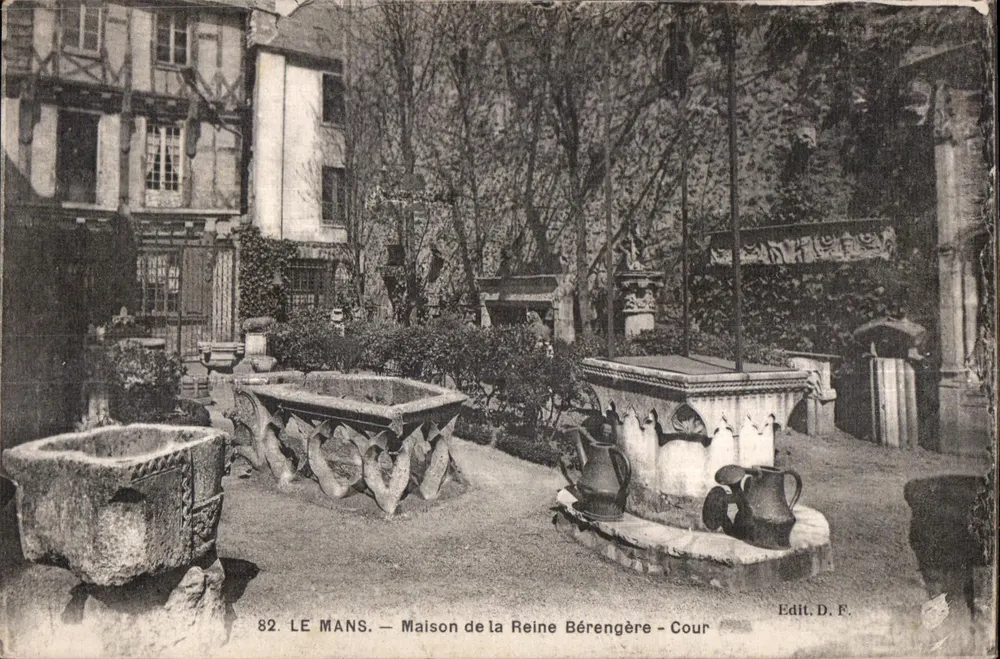 Le Mans — Haus der Königin Berengaria — Hof - Vorderseite
