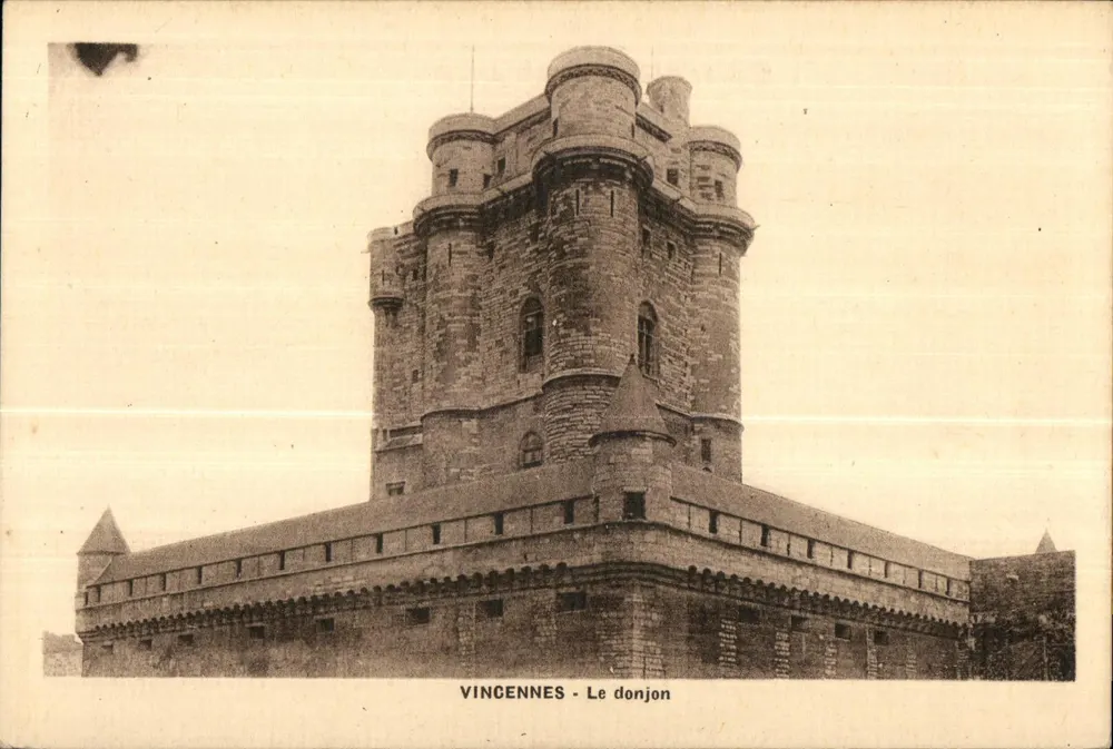 Vincennes - A torre de defesa — editor Promentier, 162, rue de Paris - Frente