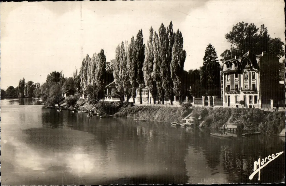Champigny-sur-Marne — Ansicht der Villen und der Seine — Marcos - Vorderseite