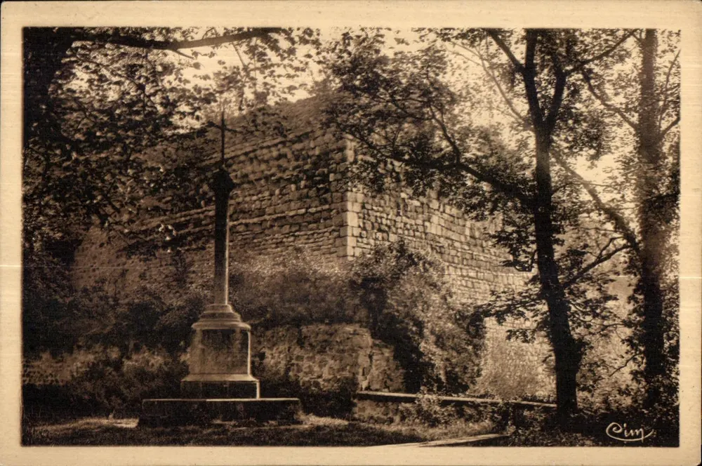 Luzarches — Die alten Mauern — Imp. Comb tier, Mâcon - Vorderseite