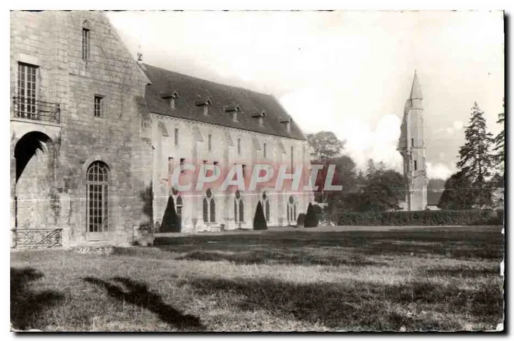Abbaye de Royaumont — Allgemeine Ansicht (Ostseite) — André Lacombe, Paris - Vorderseite