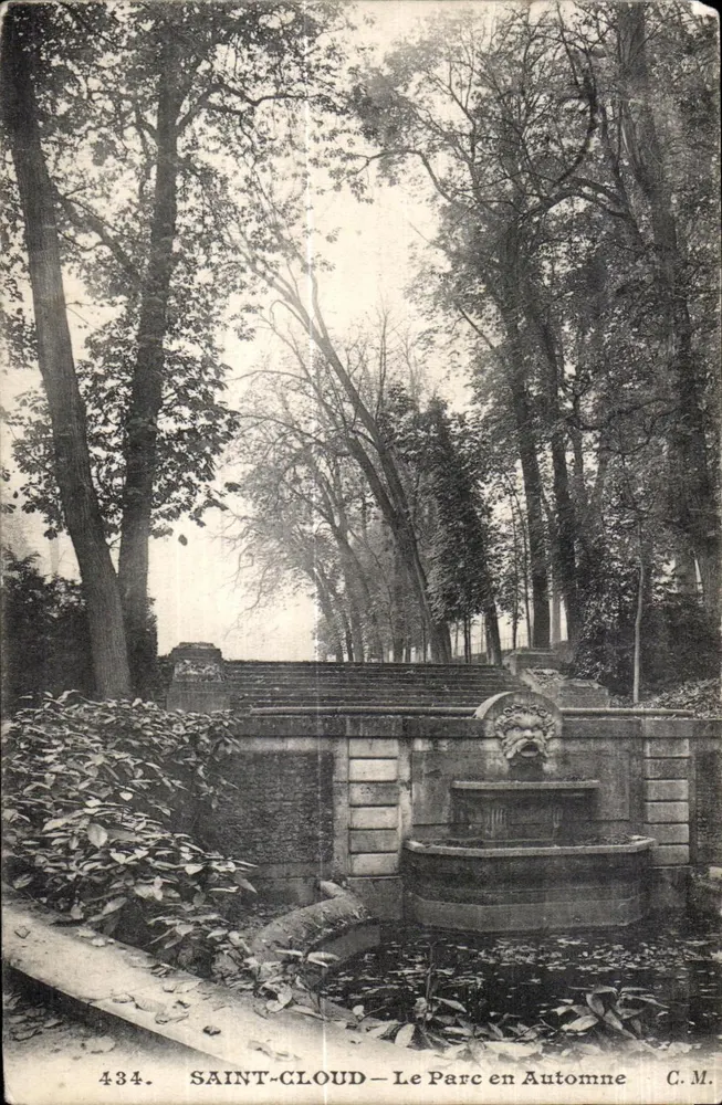 SAINT-CLLOUD — A Vista do Parque no Outono — C.M. n°434 - Frente