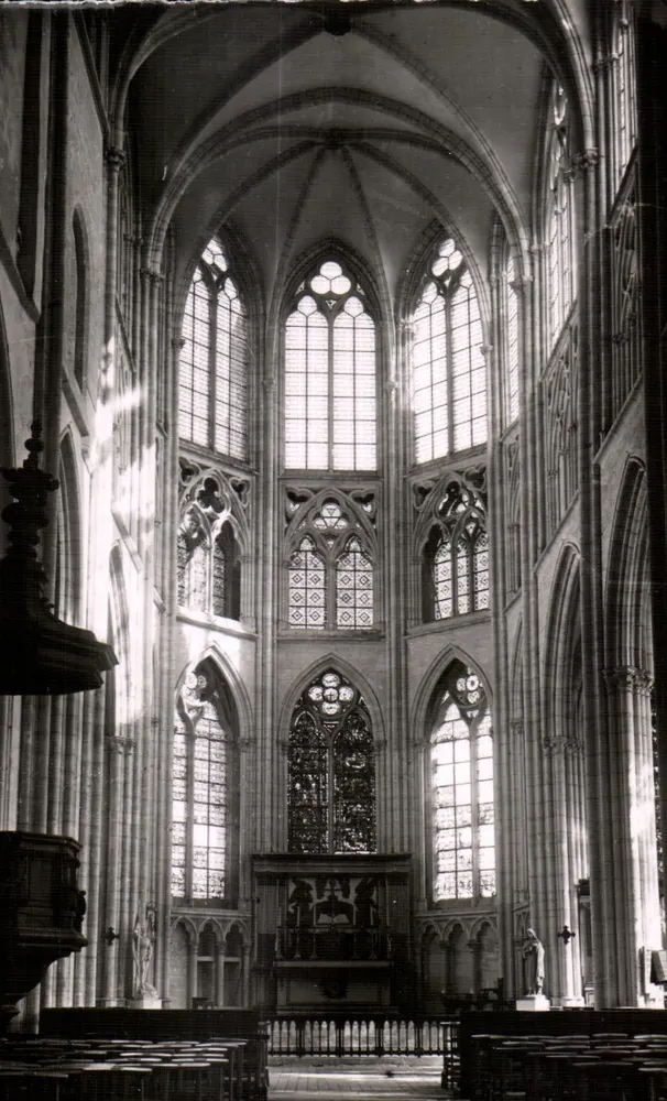 Saint-Sulpice de Favières — Innenansicht der Kirche — Éditions Franc-Asie - Vorderseite