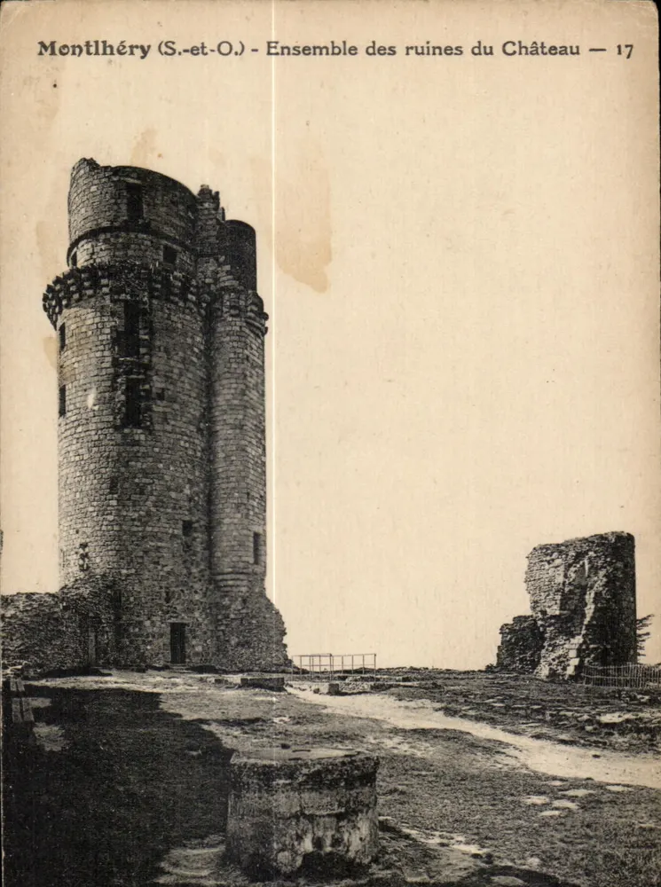 Montlhéry (S.-et-O.) — Ensemble der Ruinen des Schlosses — 17 - Vorderseite