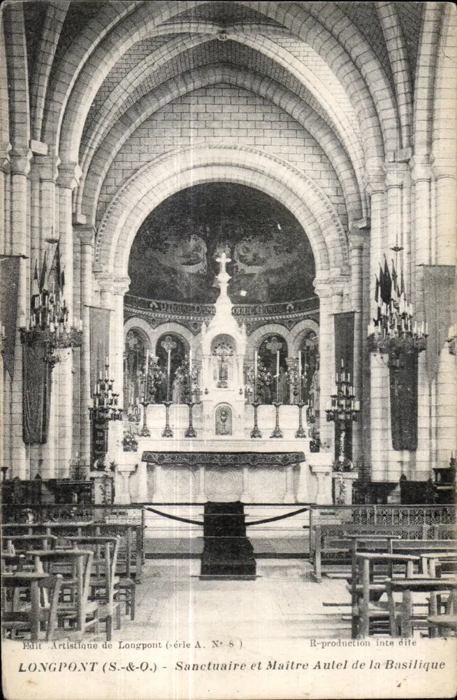Longpont (S.&O.) - Sakristei und Hochaltar der Basilika - Vorderseite