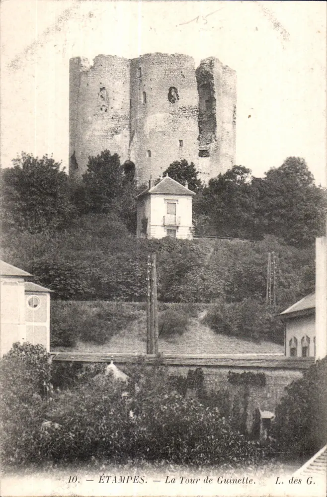ÉTAMPES — A Torre de Guinette — L. des G. - Frente