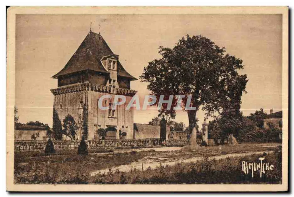 Tor zur Burg La Rochecourbon — L'Aunis und Saintonge — Verlag Ramuntche - Vorderseite