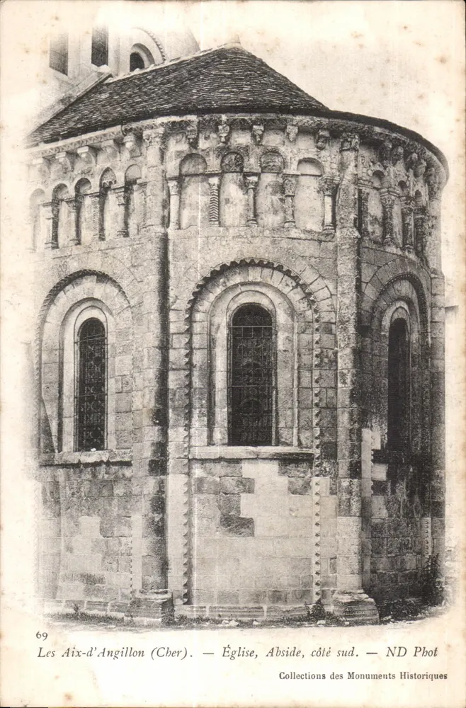 Les Aix-d'Angillon (Cher) — Igreja, Abside lado sul — ND Phot - Frente
