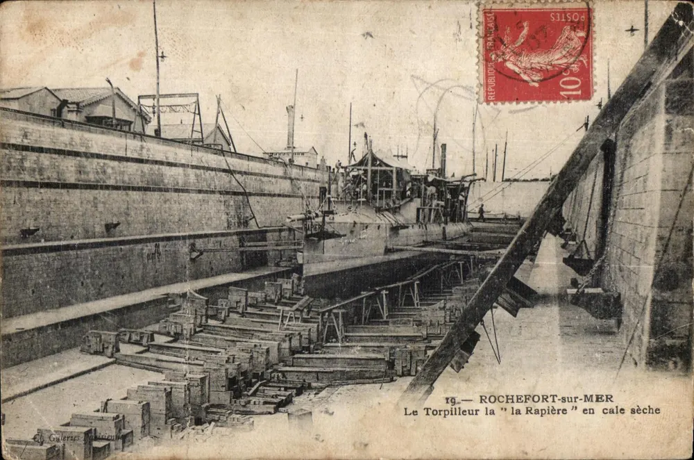 ROCHEFORT-sur-MER — Der Torpedoboot "la Rapière" in der Trockendock — Éd. G. Galaris, n°19 - Vorderseite
