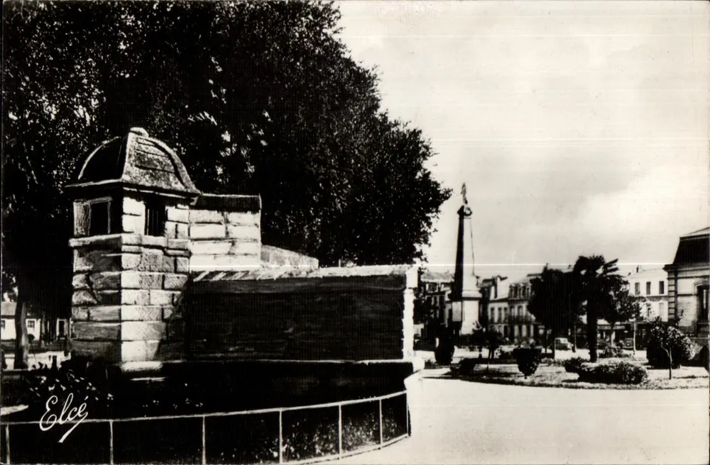 Rochefort-sur-Mer — Lanterne Vauban — Editor Elcé - Frente