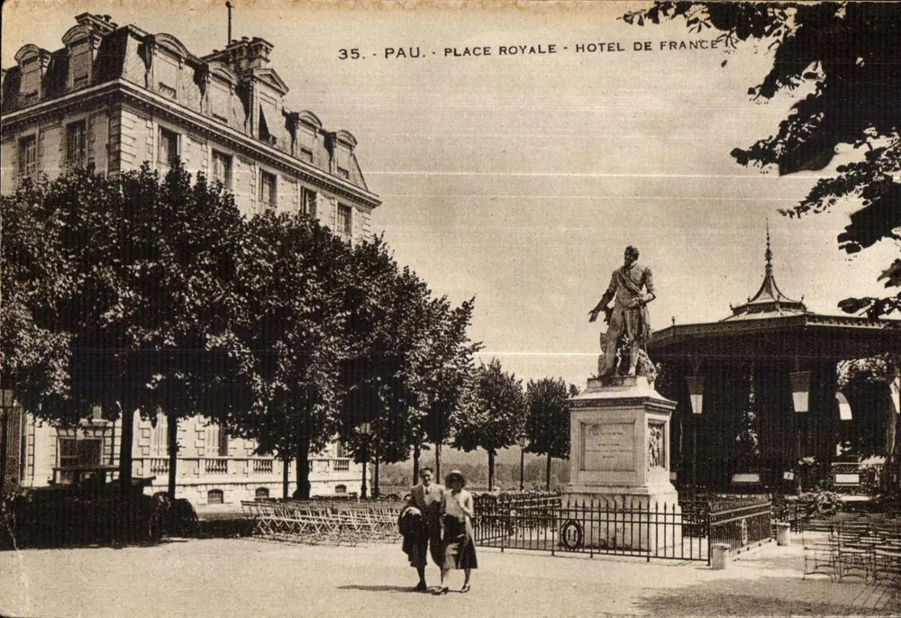 Pau - Place Royale - Hôtel de France - Vorderseite