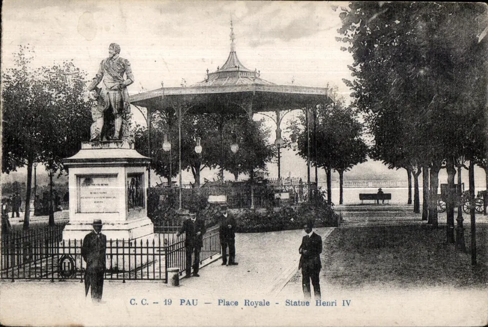 Pau — Place Royale — Estatua de Henri IV — C.C. 19 - Anverso