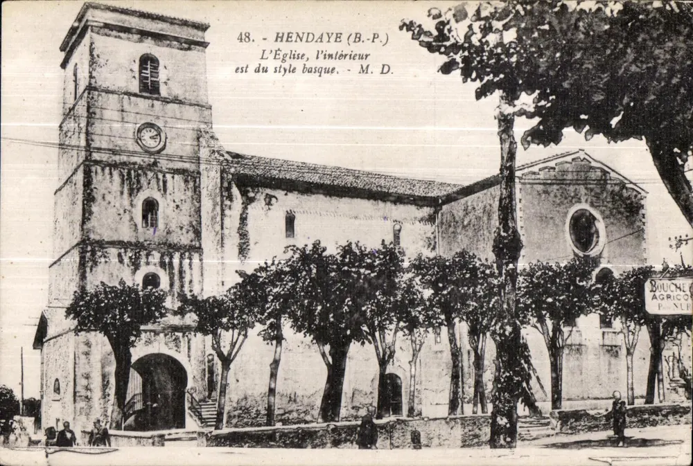 Hendaye (B.P.) — Die Kirche, das Innere ist im baskischen Stil — M. D. - Vorderseite