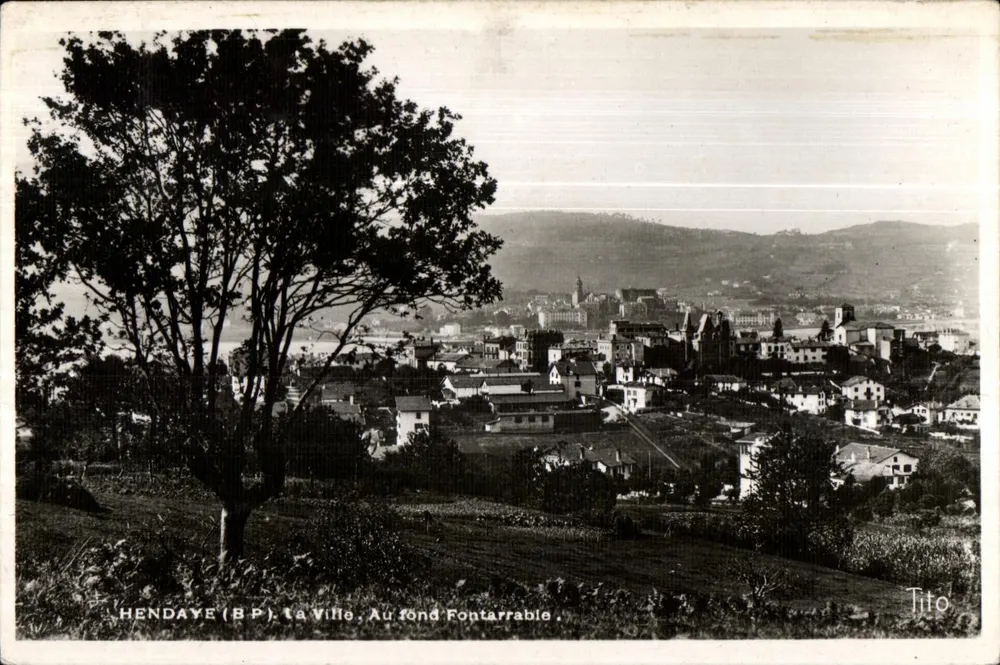 Hendaye (B.P.) — Die Stadt, Im Hintergrund Fontarrable — Tito - Vorderseite