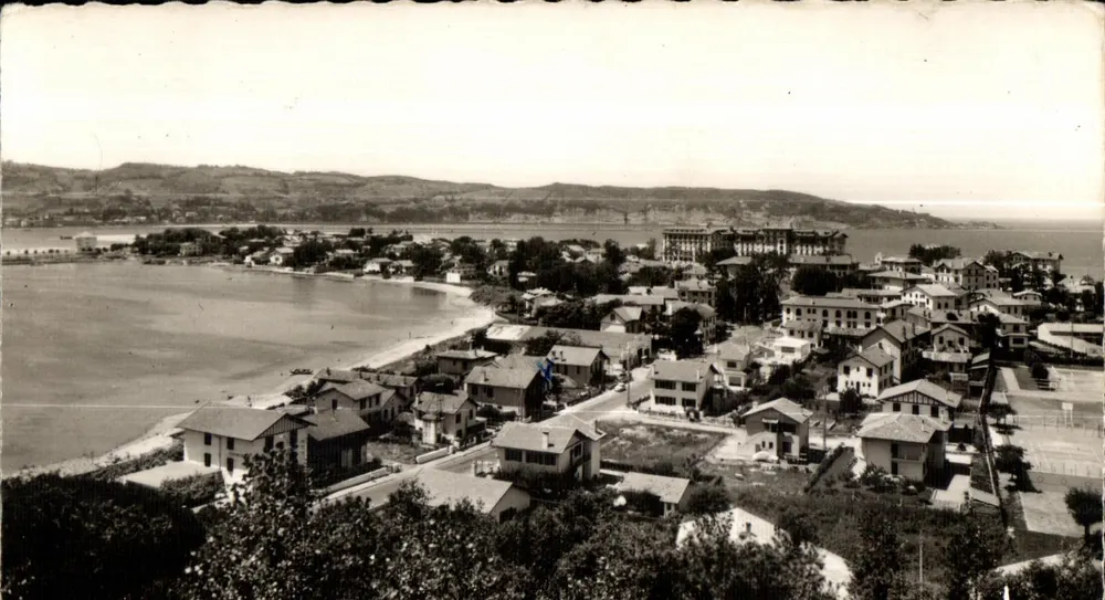 Vista aérea da costa — Editor: Edições de Arte da Costa Azul — N° 1881 - Frente