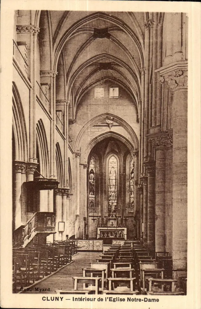 Cluny — Interior da Igreja de Nossa Senhora — Coll. Myard - Frente