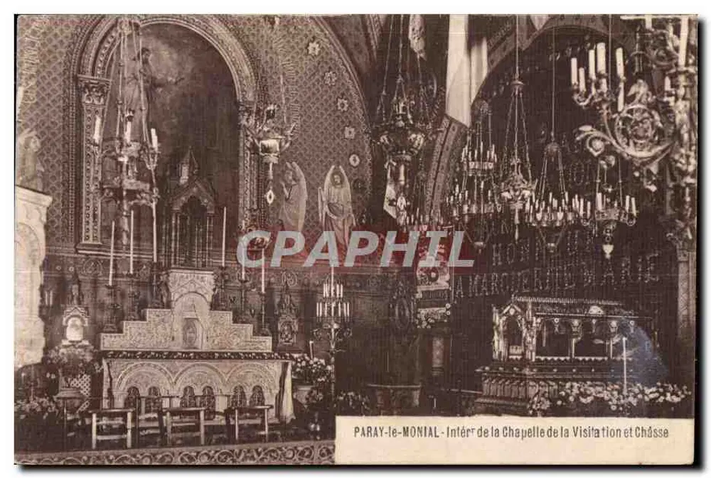 Paray-le-Monial — Innenansicht der Kapelle der Visitation und Reliquienschrein - Vorderseite