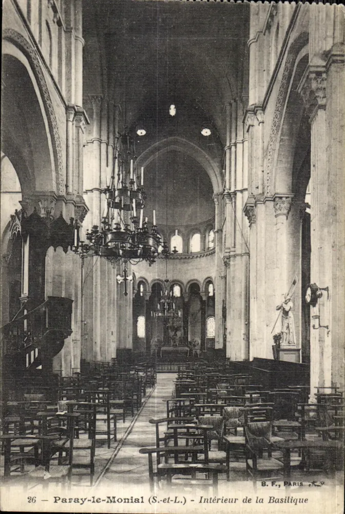 Paray-le-Monial (S.-et-L.) — Innenansicht der Basilika — B.F. PARIS - Vorderseite