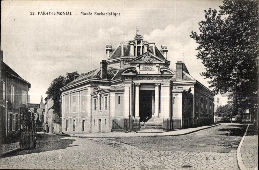 Paray-le-Monial — Museu Eucarístico — N.R. - Frente