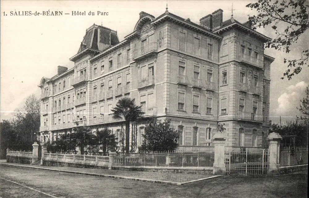 SALIES-de-BÉARN — Hotel do Parc — M.T. imp. Limoges - Frente