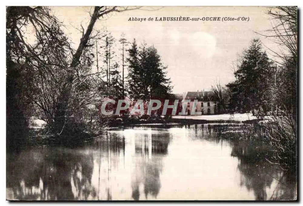 Abadia de Labussière-sur-Ouche (Côte-d'Or) — vista do lago e dos edifícios — editor não visível - Frente