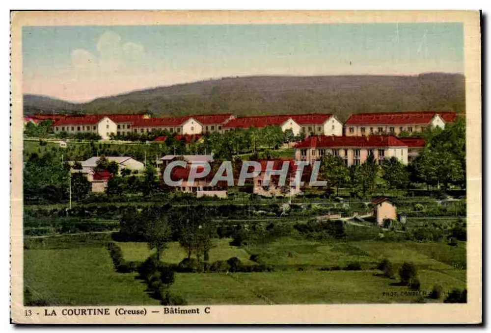 La Courtine (Creuse) — Gebäude C — Foto. Constien - Vorderseite