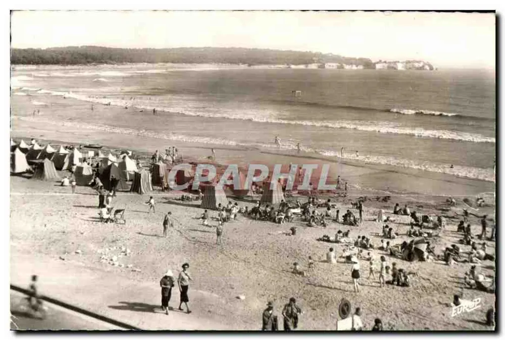 Lebendige Strandpromenade — Schwimmer und Zelte — Verlag Europ - Vorderseite