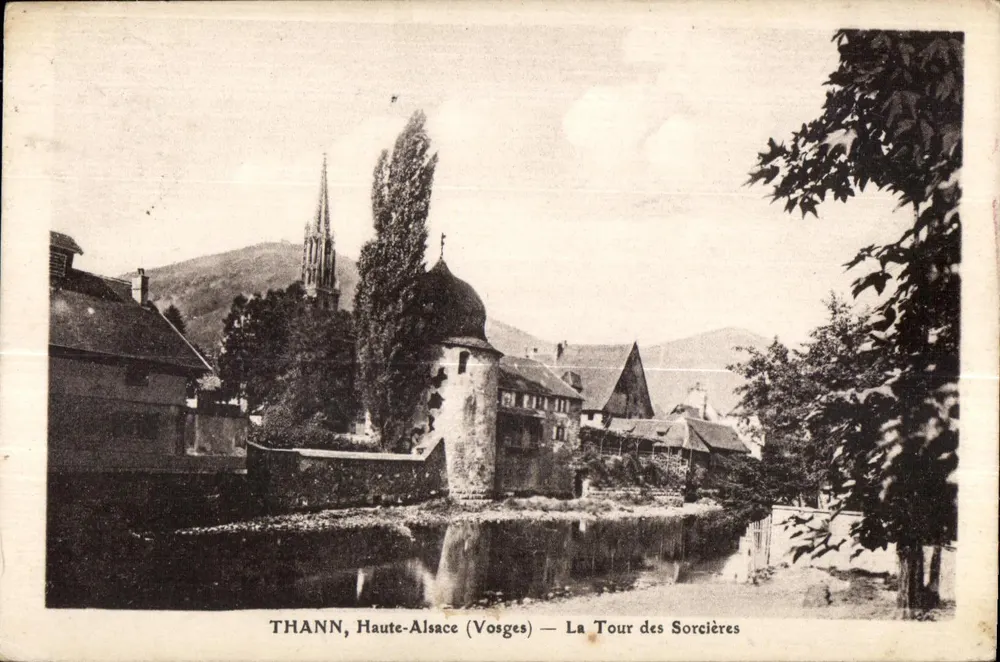 Thann, Alta Alsácia (Vosges) — Torre das Bruxas - Frente