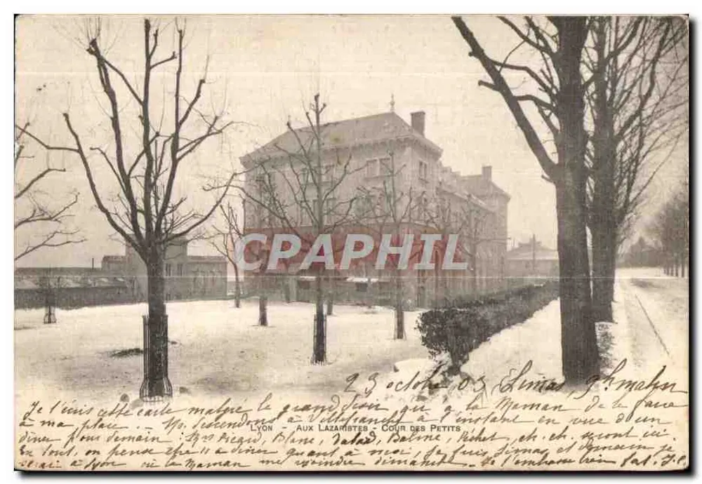 Lyon - Nas Lazarettes - Cour des Petits - Frente