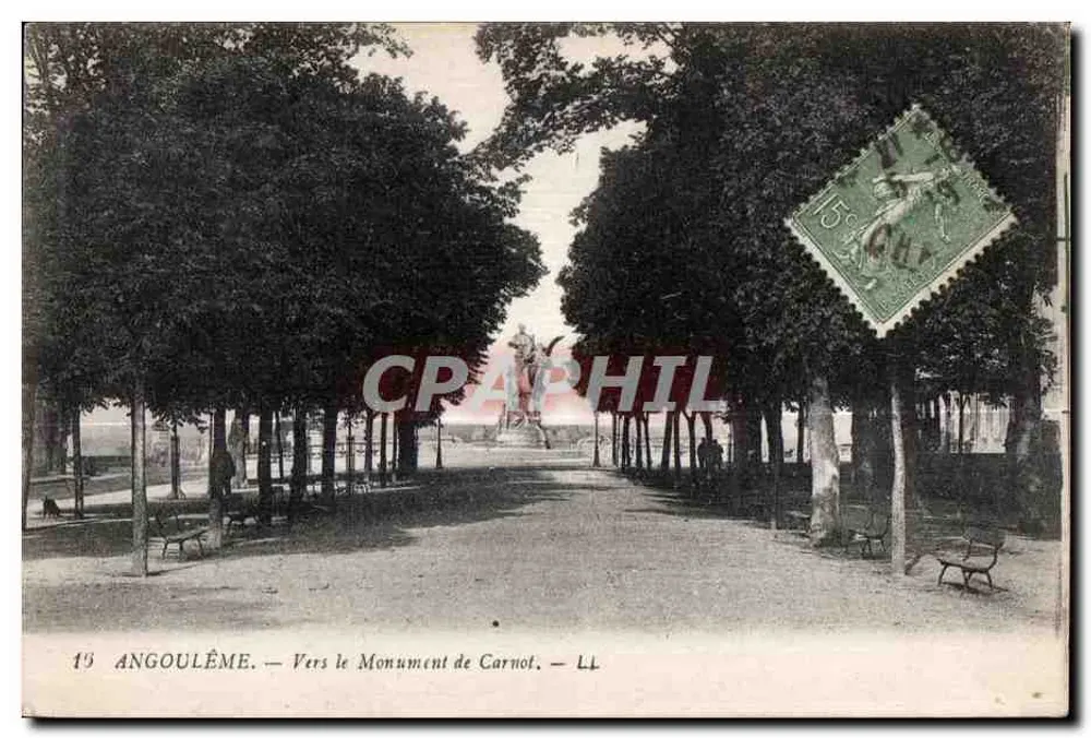 Angoulême — Em Direção ao Monumento de Carnot — LL - Frente