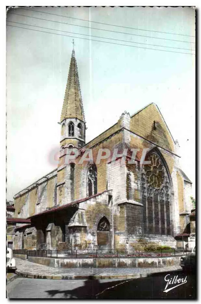 Kirche Saint-Pierre — Ansicht von außen — Gilber - Vorderseite