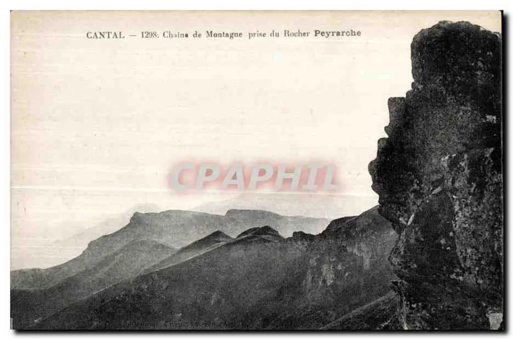 Cantal — 1298. Gebirgskette aus Sicht des Rocher Peyrarche - Vorderseite