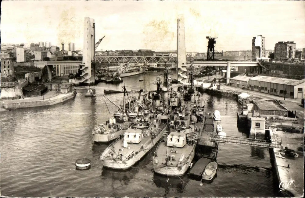 O Ponte de Recouvrance — Brest — Réal-Photo - Frente