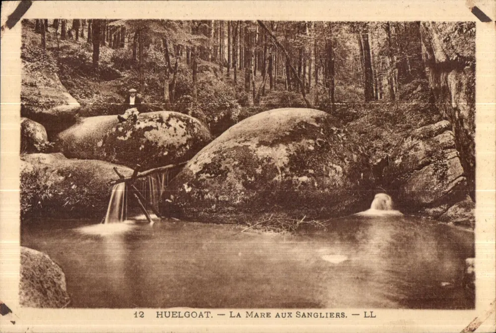Huelgoat — Die Sangliers-Quelle — LL - Vorderseite
