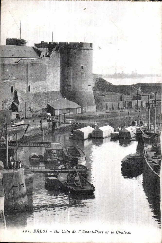 Brest - Ein Stück des Hafens und das Schloss — Serie 101, Verlag Artaud et Nozais - Vorderseite