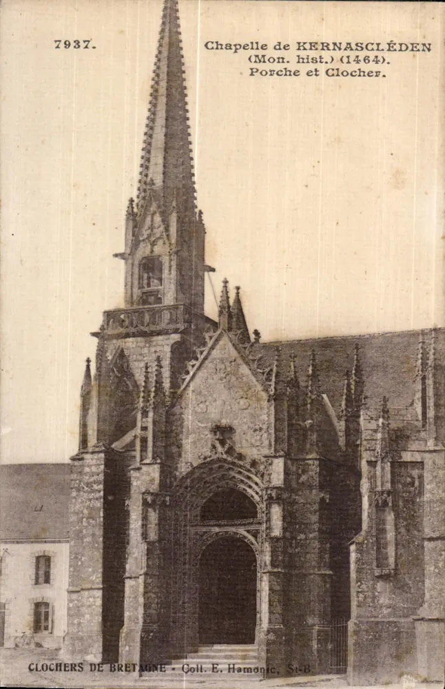 Kapelle von KERNASCLÉDEN — Portal und Turm (Mon. hist.) (1464) — Türme der Bretagne, Coll. E. Hamonic, St-B. - Vorderseite
