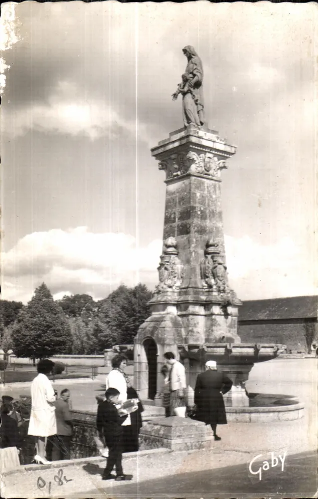 Ste-Anne-d'Auray — La Fontaine Miraculeuse — Éditions Gaby - Recto