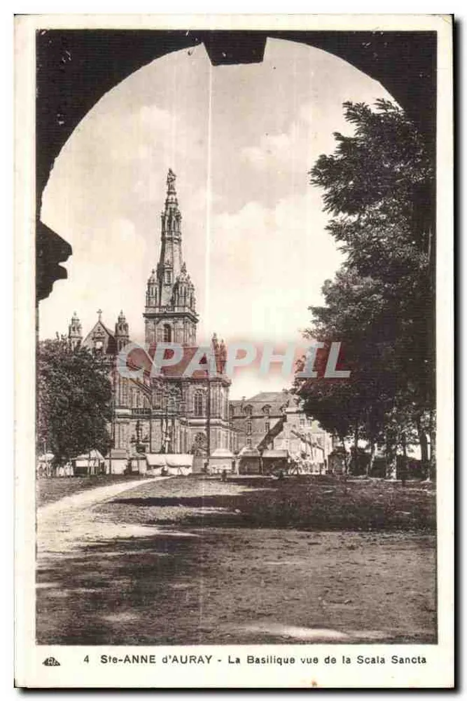 Ste-Anne d'Auray - Die Basilika von der Scala Sancta aus gesehen - Vorderseite