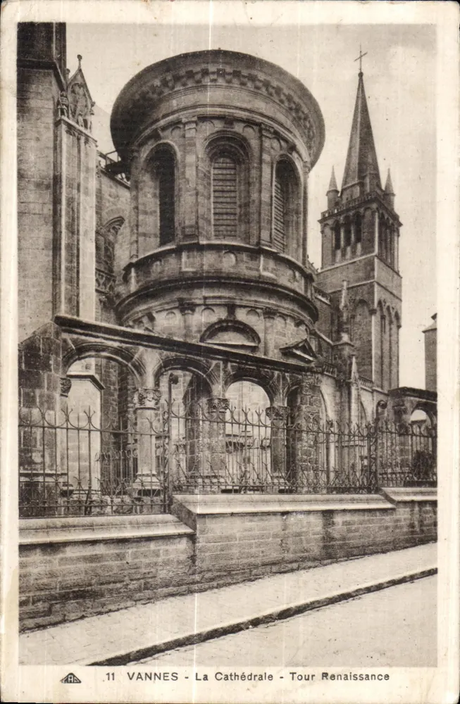 VANNES - La Cathédrale - Tour Renaissance — éditeur A.B. n°11 - Vorderseite