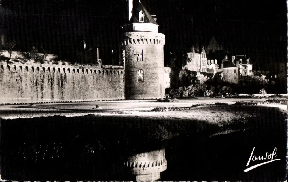 Os Muros à Noite — Vannes (Morbihan) — Lansol - Frente