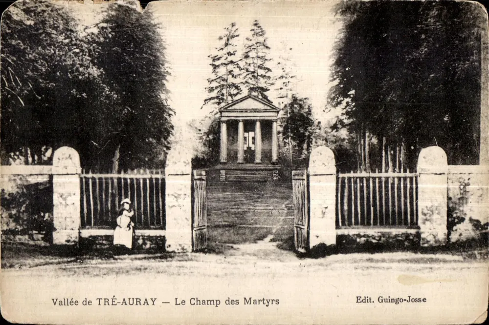 Vale de TRÉ-AURAY — O Campo dos Mártires — Edit. Guingo-Josse - Frente