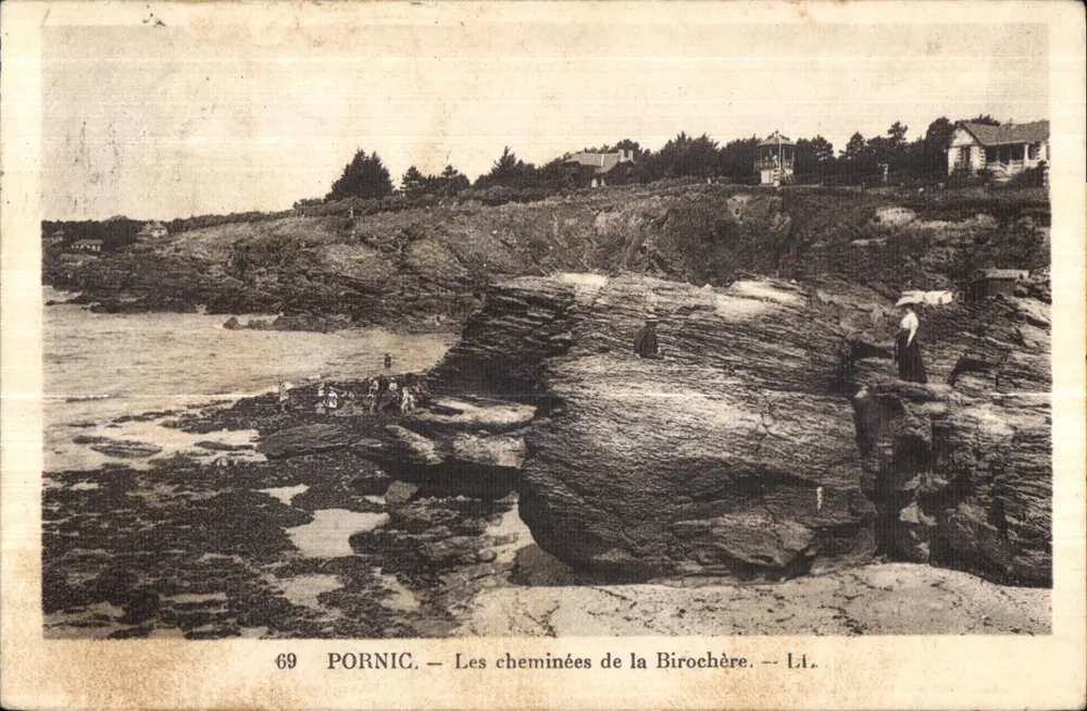 Pornic — As chaminés da Birochère — L.I. - Frente