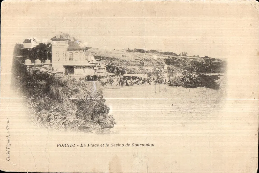 Pornic - Die Strandpromenade und das Casino von Gourmalon — Clube Pigeaud à Pornic - Vorderseite
