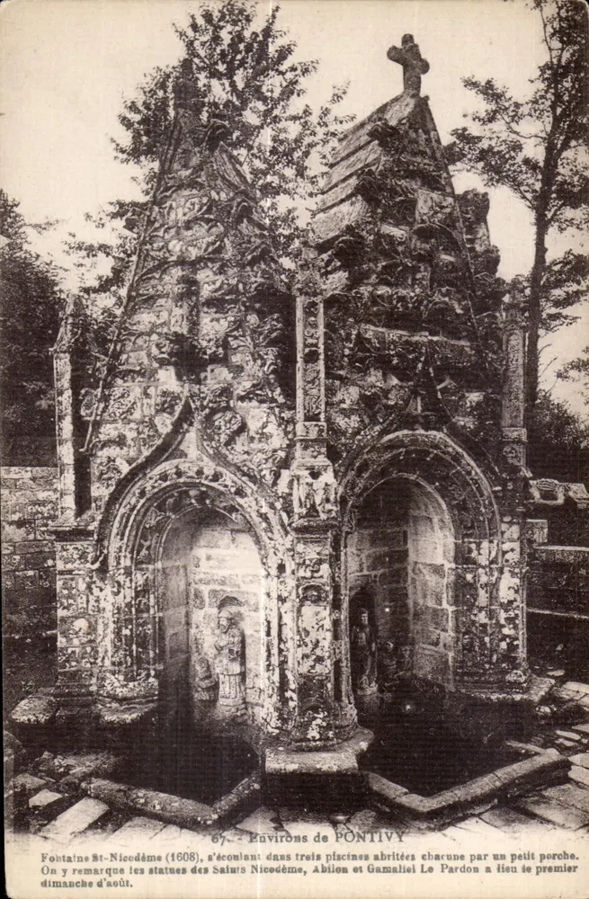 Fontaine Saint-Nicodème (1608) — Umgebung von Pontivy — Laurent-Nel, Néaues - Vorderseite