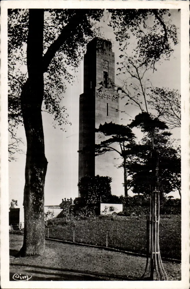 Brest (Finistère) — Monumento Americano - Frente