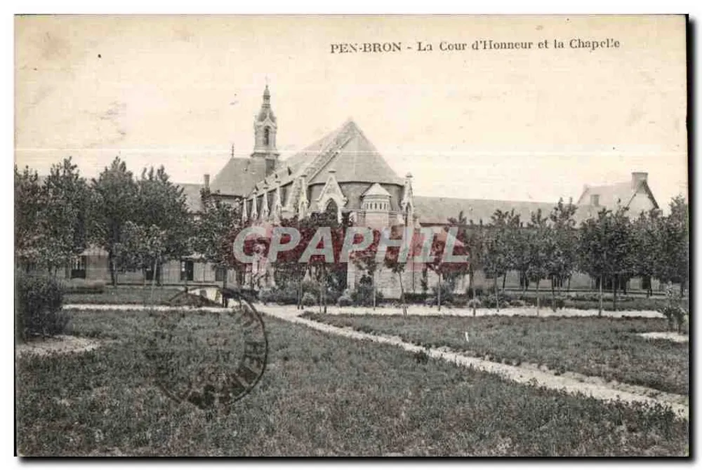 Pen-Bron - Der Ehrenhof und die Kapelle - Vorderseite