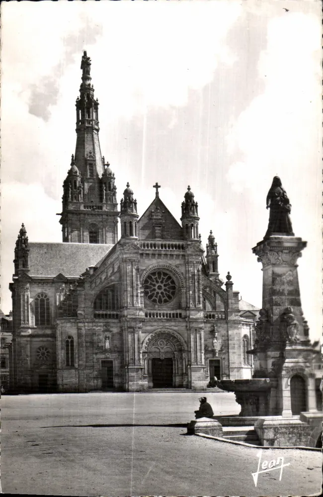 Ste-Anne-d'Auray — Die Basilika und die Fontäne — Éditions Véritales - Vorderseite